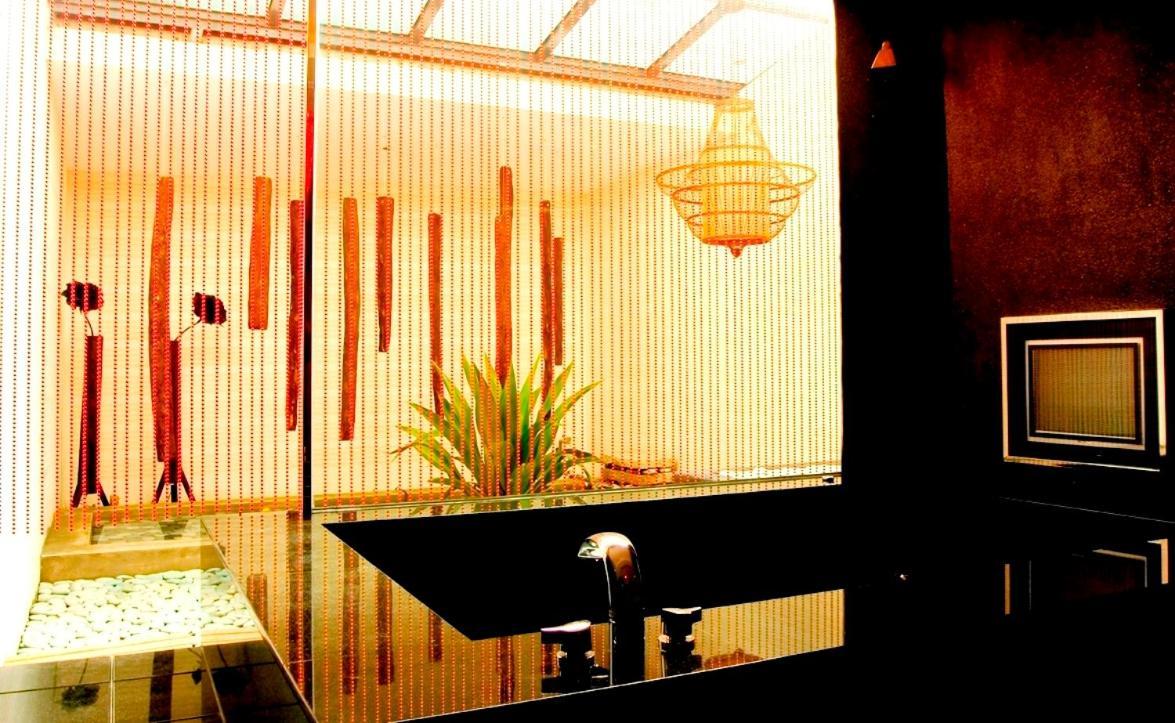 Hip Spa Motel Taichung Exterior foto
