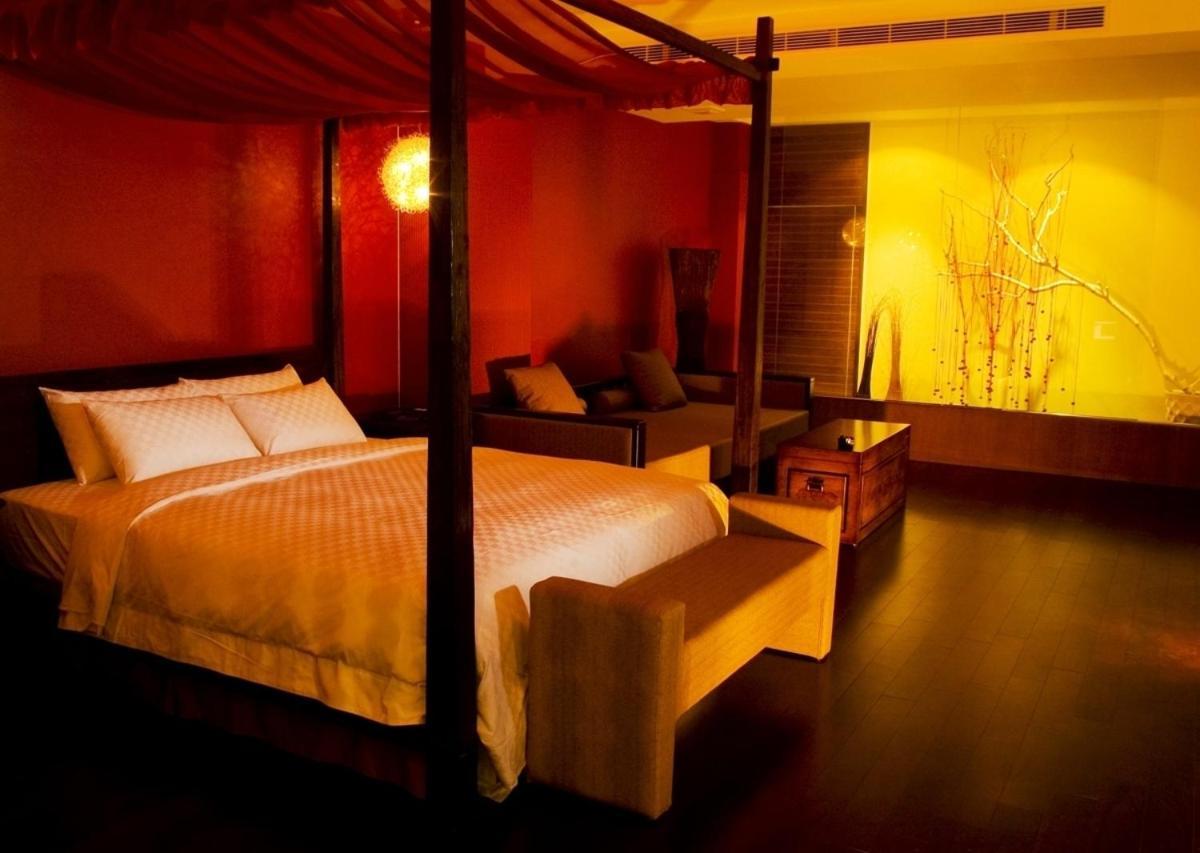 Hip Spa Motel Taichung Exterior foto