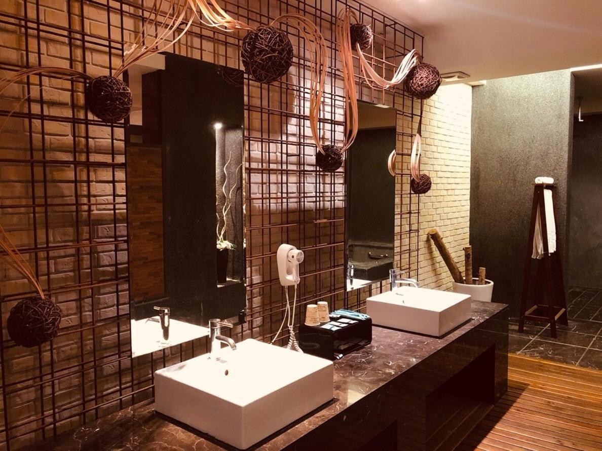 Hip Spa Motel Taichung Exterior foto
